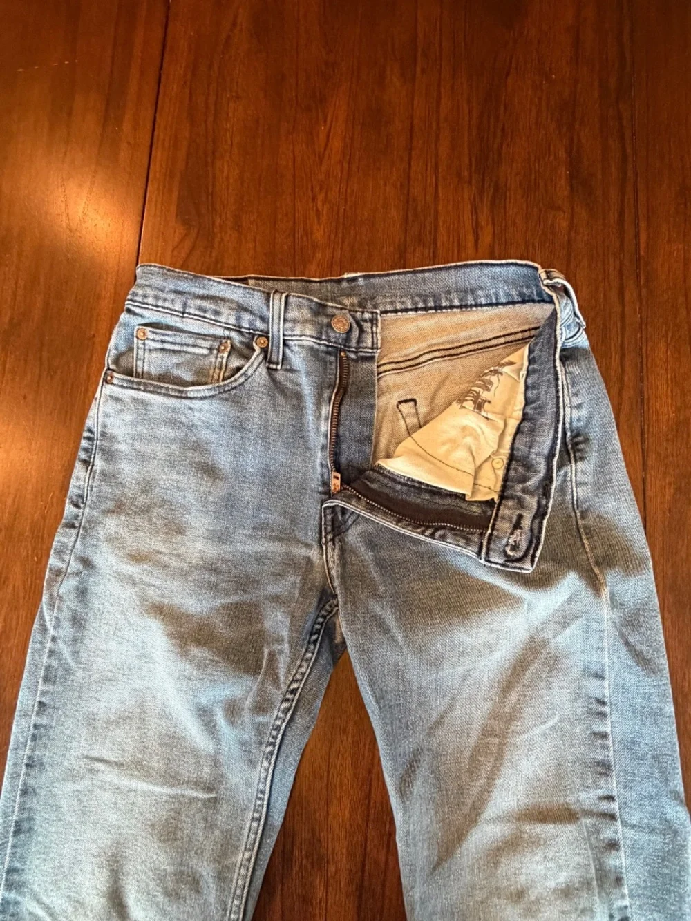 Levi's Men's 514 Straight Jeans, medium Wash Blue Denim, Size 31x32